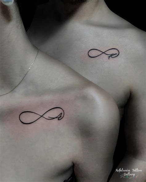 tatuajes infinito amor|12 tatuajes de infinito: originales, pequeños, con。